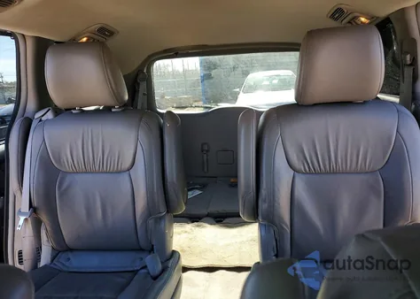 2010 Toyota Sienna Xle from USA, damaged, VIN 5TDDK4CC1AS032513